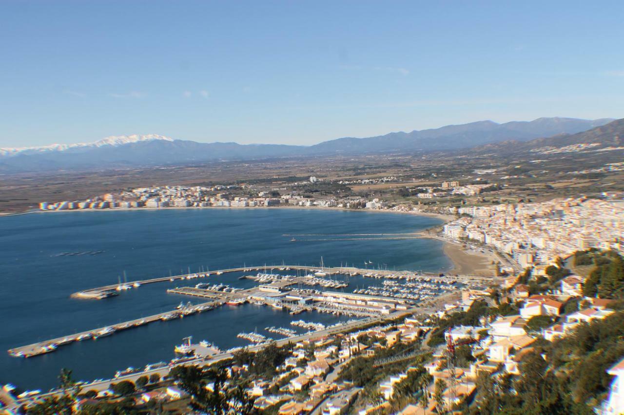 Agi Canyelles Mar Hébergement de vacances *